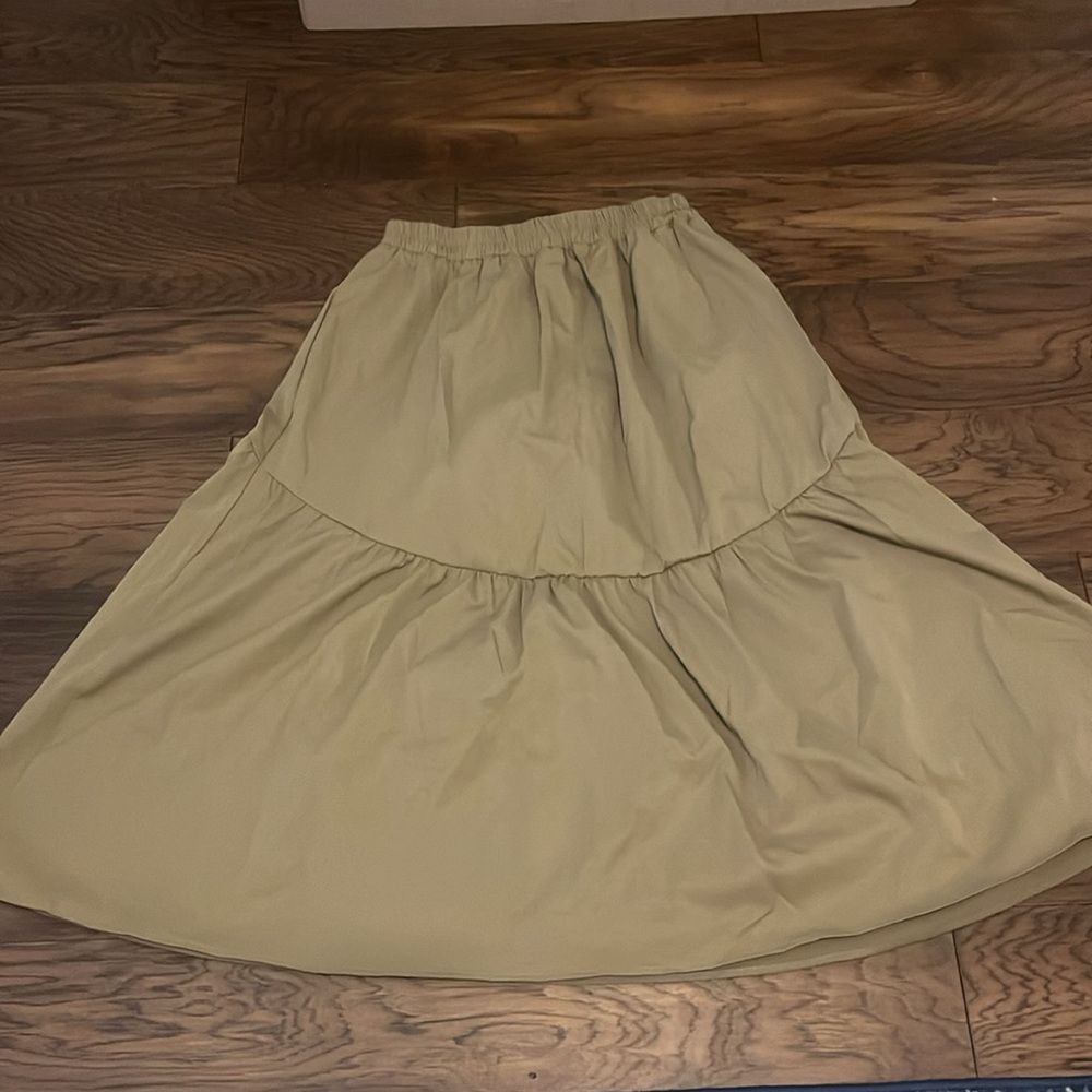 Basic Long SKIRT - Picture 3 of 6